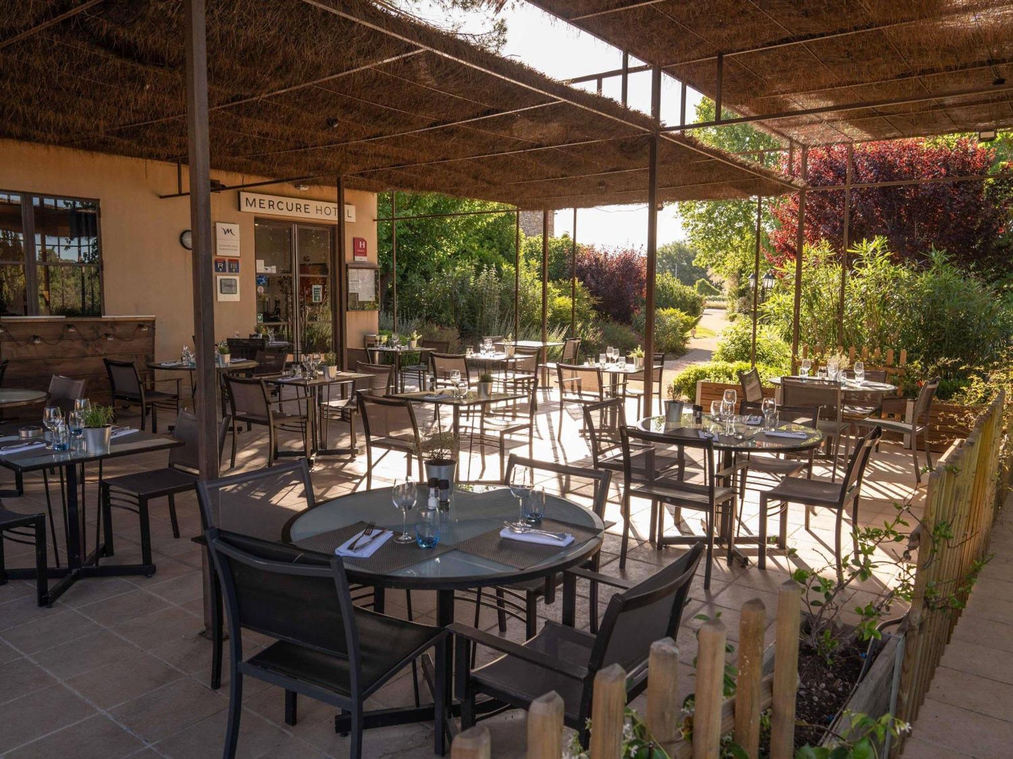 Mercure Aix-En-Provence Sainte-Victoire Châteauneuf-le-Rouge Exterior photo